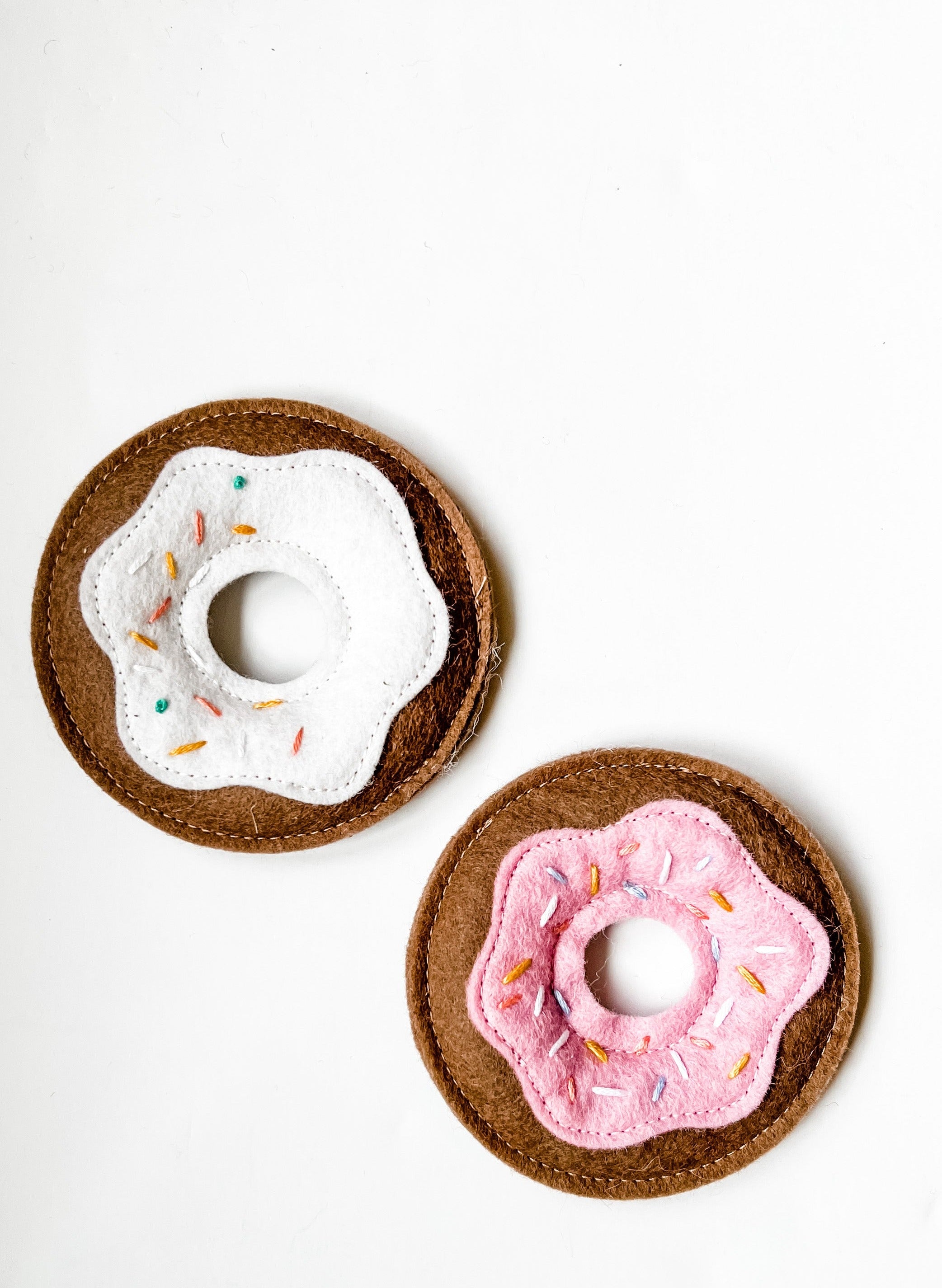 Donut cat toy
