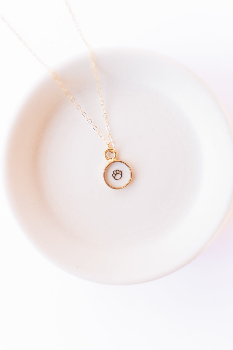 Round Toe Bean necklace (clear)