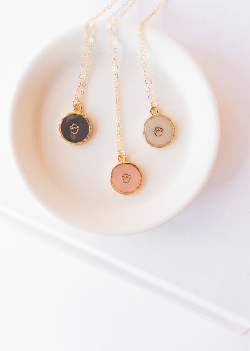 Circle Toe Bean necklace
