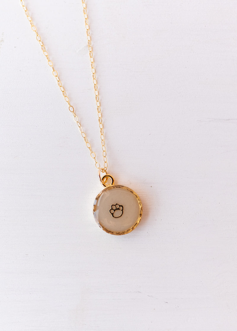 Circle Toe Bean necklace